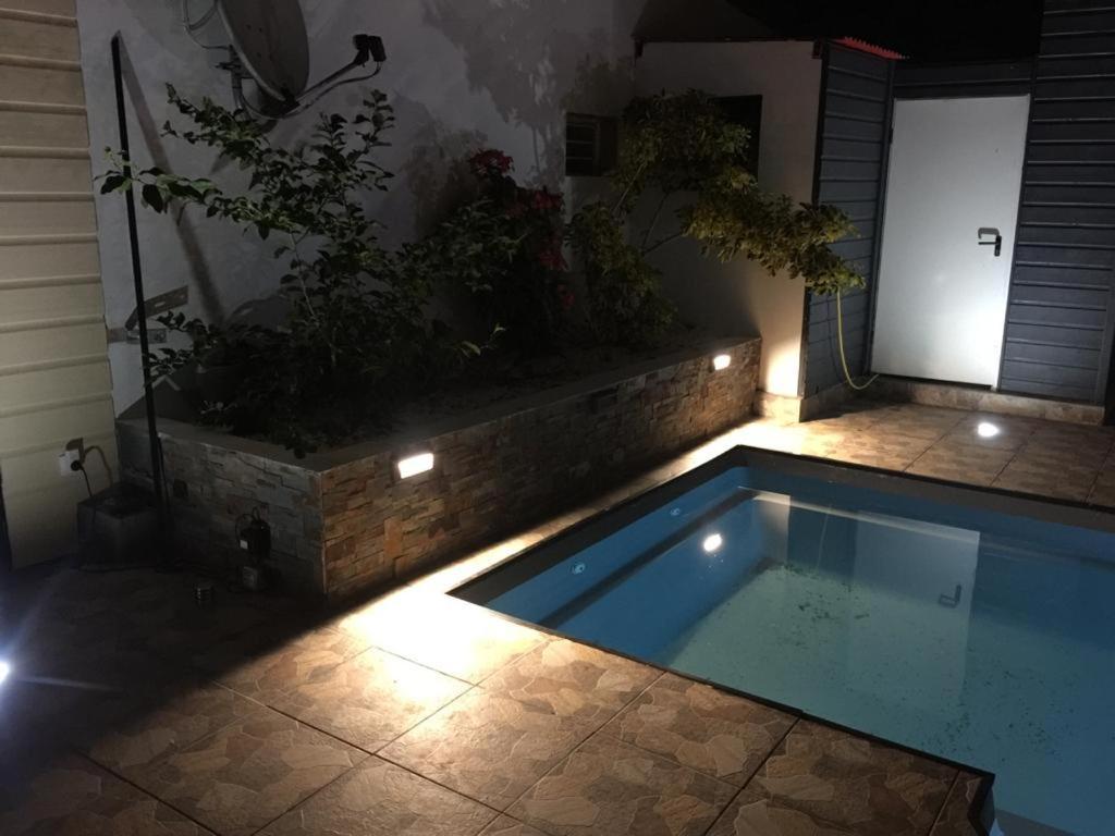 Nicole Residence Avec Piscine Chauffee & Jacuzzi Saint-André Exterior foto